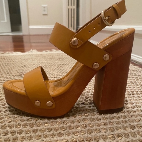 Joie wooden tan platform heels - Picture 2 of 5